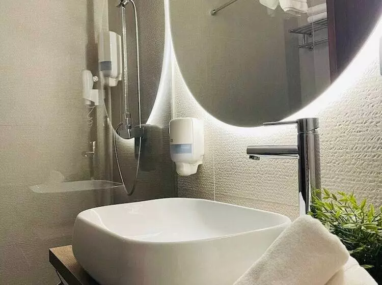 ホテル Qb Almagro Centro