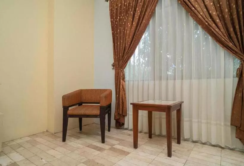 Hotelli Reddoorz Plus Near Uin Banjarmasin