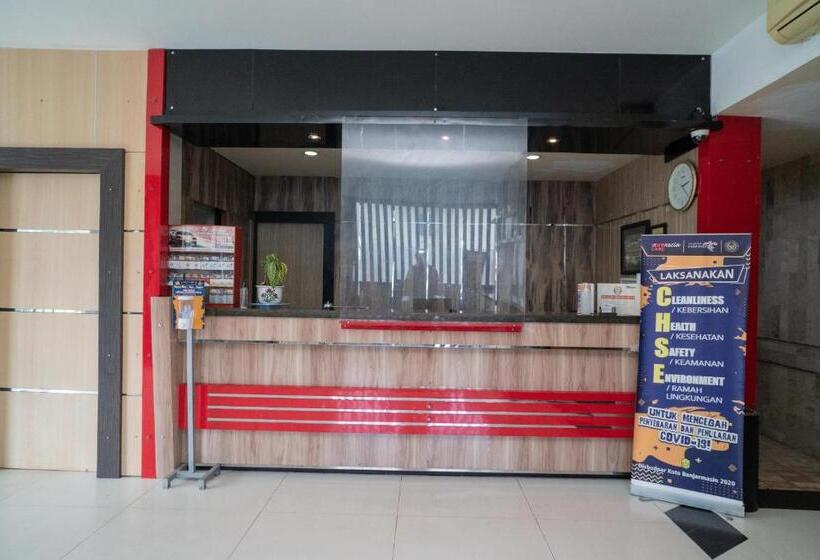 호텔 Reddoorz Plus Near Uin Banjarmasin