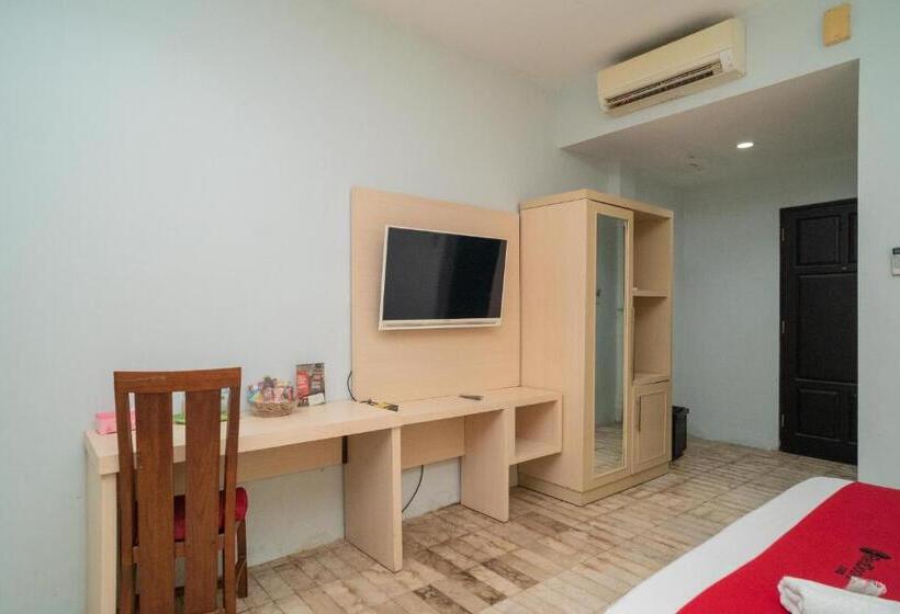 호텔 Reddoorz Plus Near Uin Banjarmasin