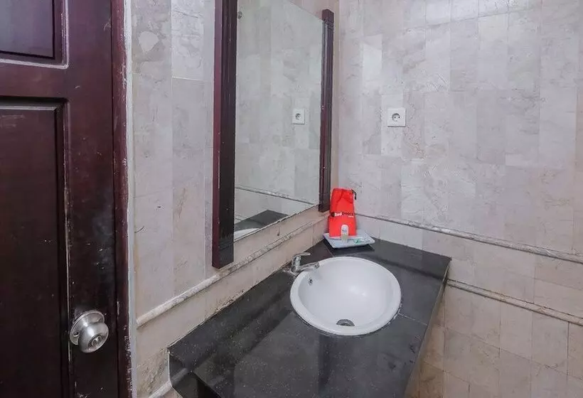 Hotelli Reddoorz Plus Near Uin Banjarmasin