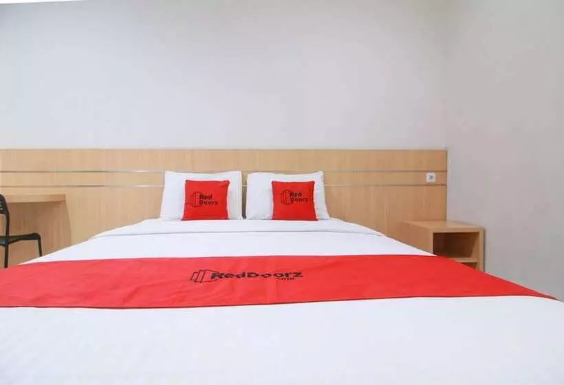 ホテル Reddoorz Syariah Near Universitas Jenderal Soedirman