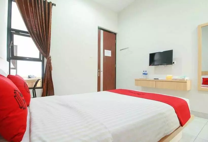 ホテル Reddoorz Syariah Near Universitas Jenderal Soedirman
