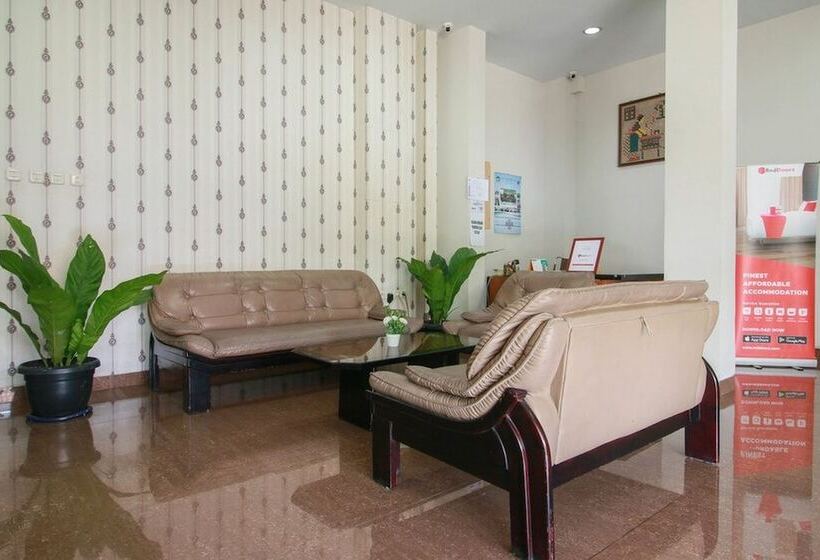 בית מלון כפרי Reddoorz Syariah Near Universitas Jenderal Soedirman