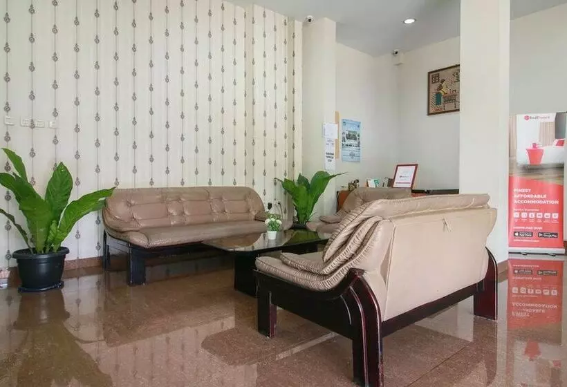 ホテル Reddoorz Syariah Near Universitas Jenderal Soedirman