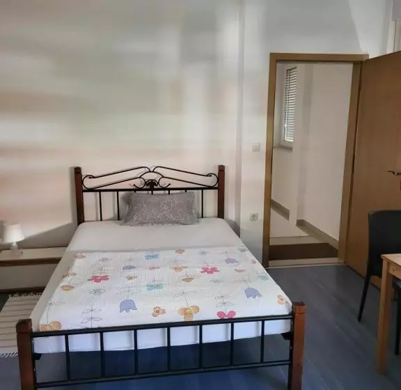 ペンション Guest House Talas