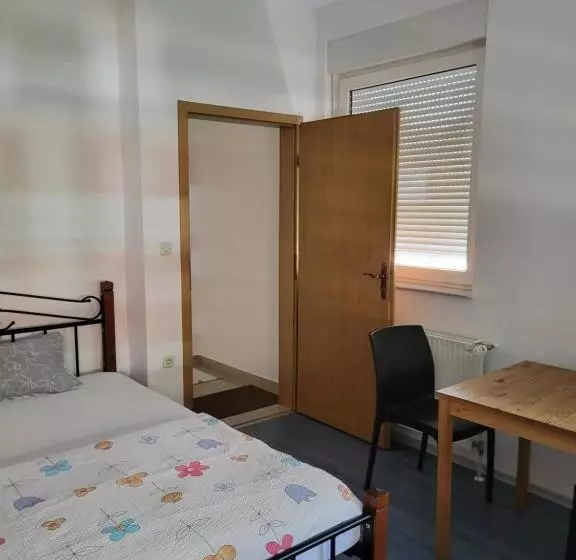 ペンション Guest House Talas