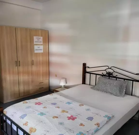 ペンション Guest House Talas