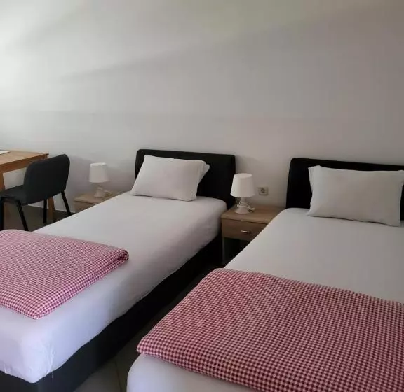 ペンション Guest House Talas