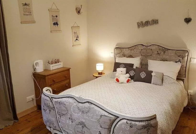 Majatalo Les Iris Chambres D’hôte