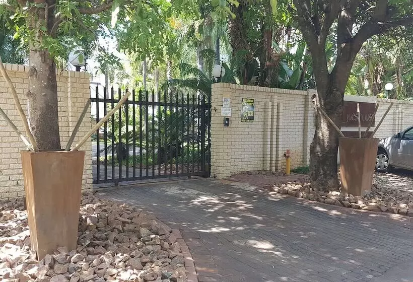 Majatalo Lions Guesthouse