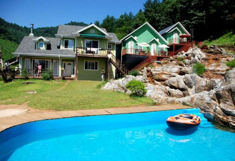 Starlight Hill Pension