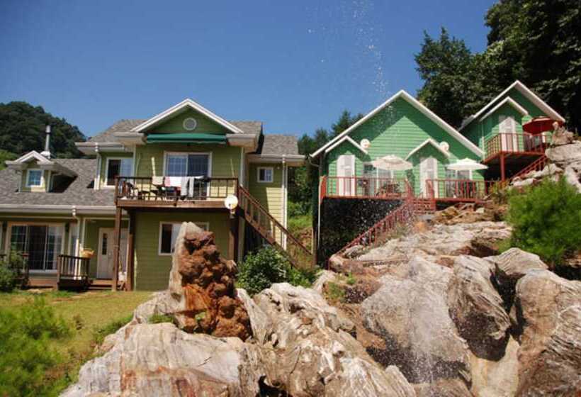 Starlight Hill Pension