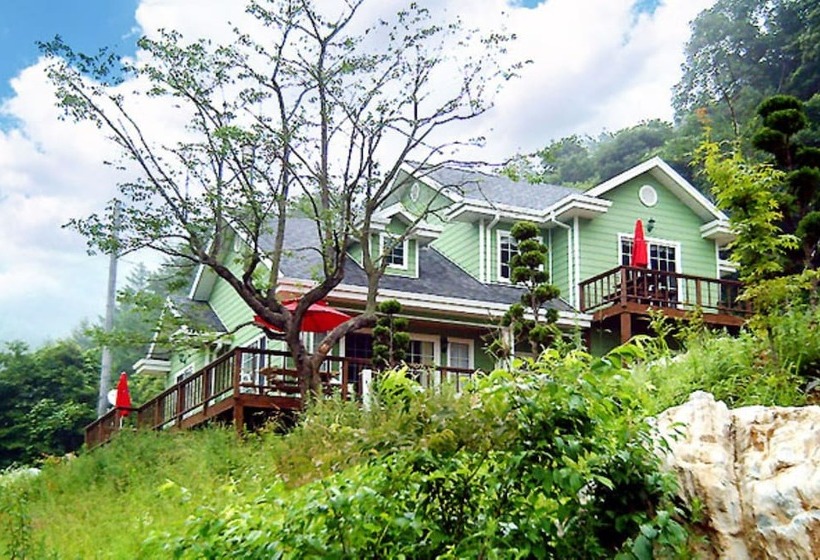 Starlight Hill Pension