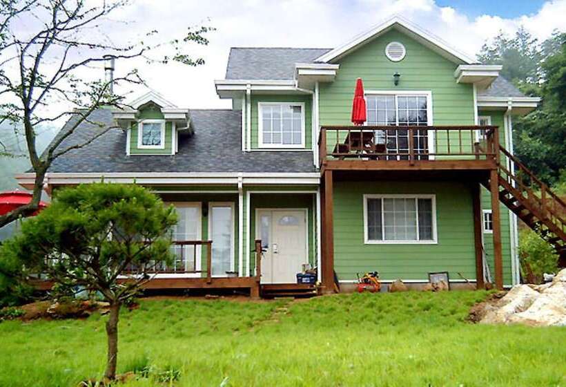 Starlight Hill Pension