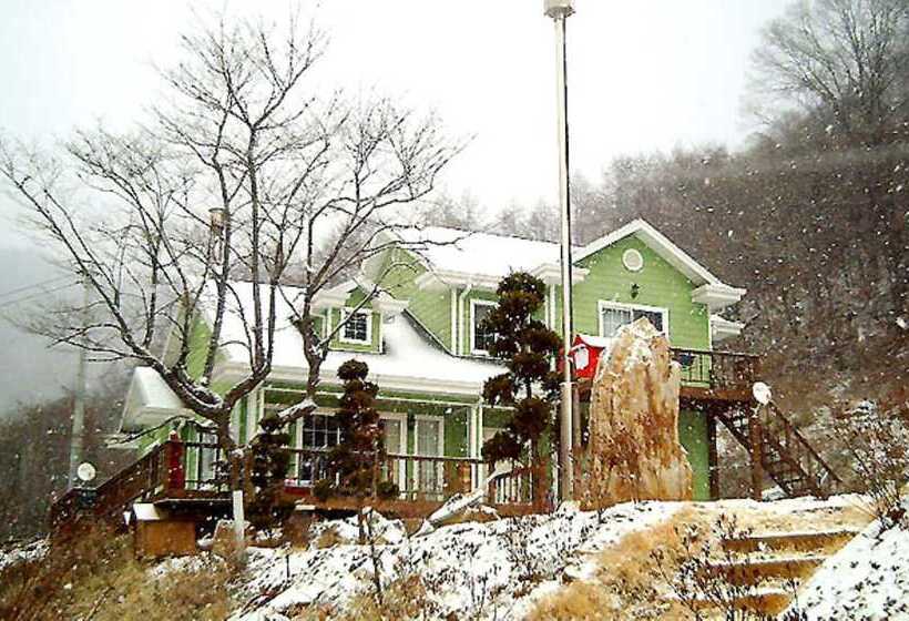 Starlight Hill Pension