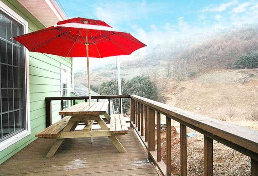 Starlight Hill Pension