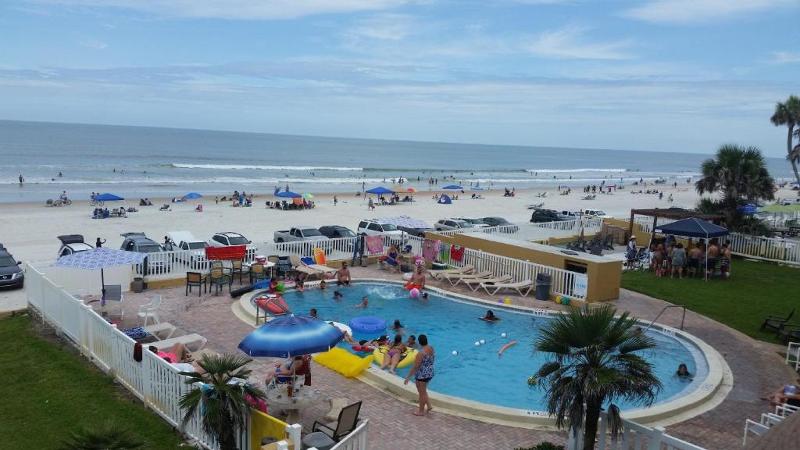 Driftwood Beach Motel