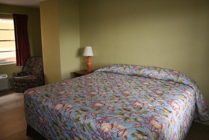 Driftwood Beach Motel