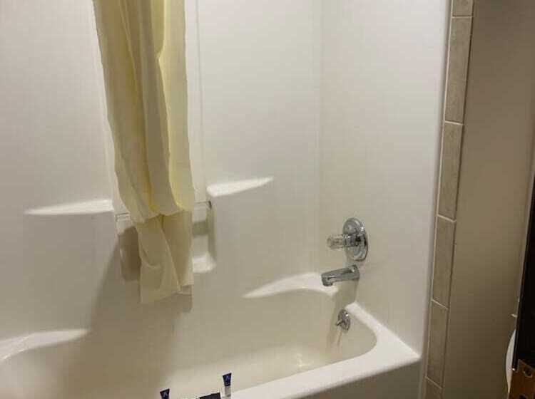 Отель Americas Best Value Inn Gaylord