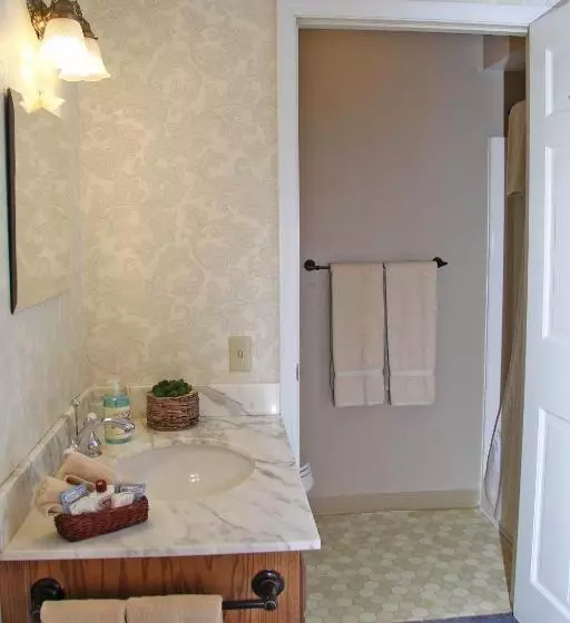 בית מלון כפרי Eagle Harbor Inn