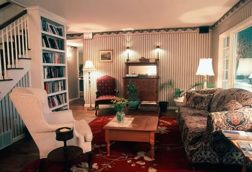 בית מלון כפרי Eagle Harbor Inn