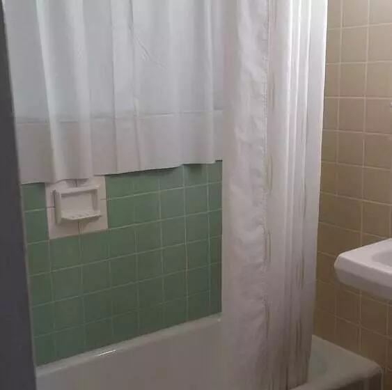 فندق Eastgate Inn