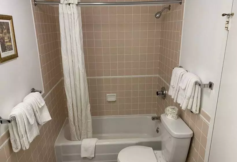 فندق Eastgate Inn