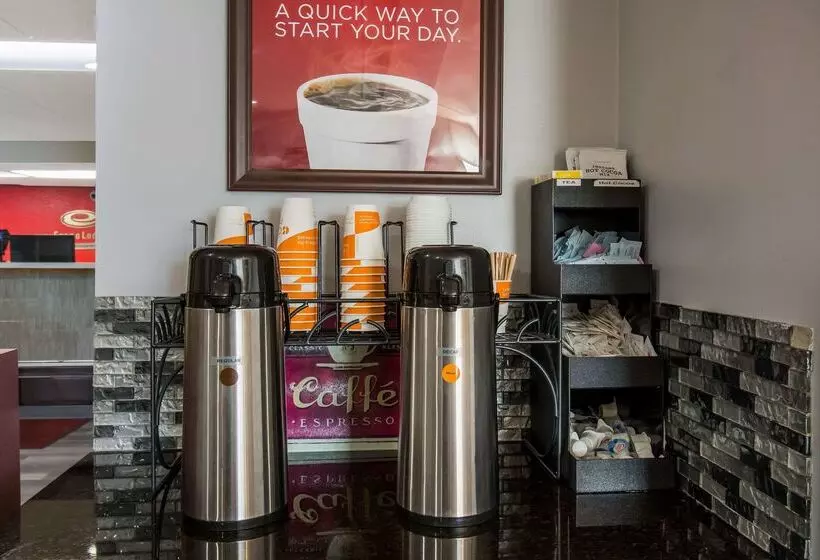 בית מלון כפרי Econo Lodge Duluth Near Miller Hill Mall