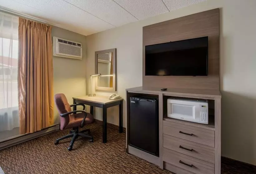 בית מלון כפרי Econo Lodge Duluth Near Miller Hill Mall