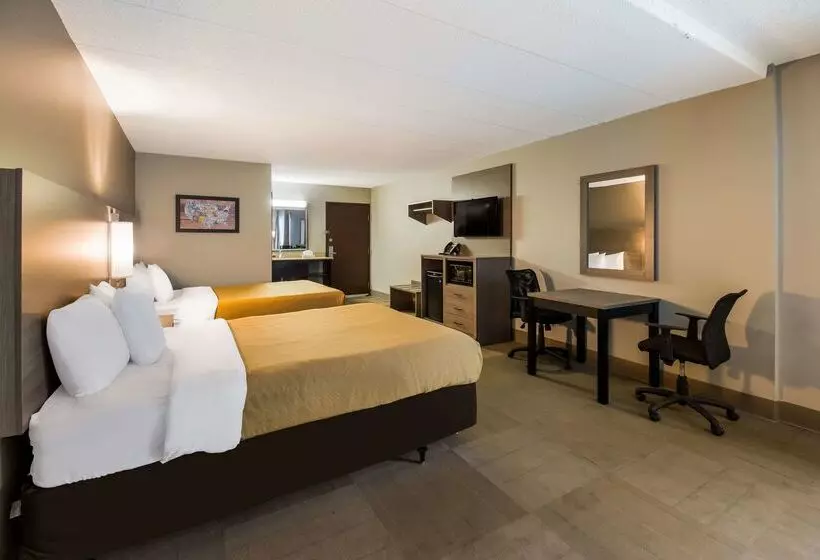 בית מלון כפרי Econo Lodge Duluth Near Miller Hill Mall