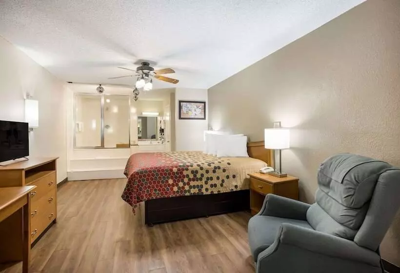 فندق Econo Lodge