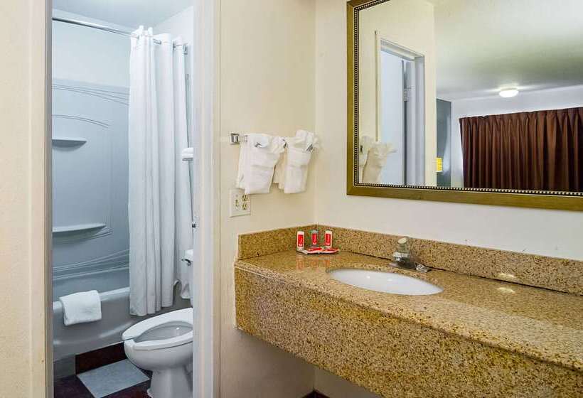 בית מלון כפרי Econo Lodge