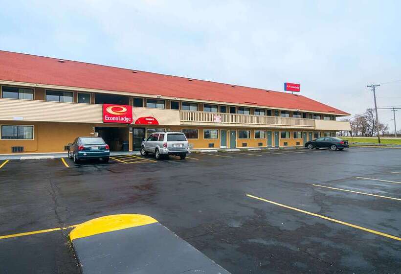 בית מלון כפרי Econo Lodge