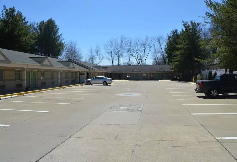 호텔 Economy Inn Cuyahoga Falls