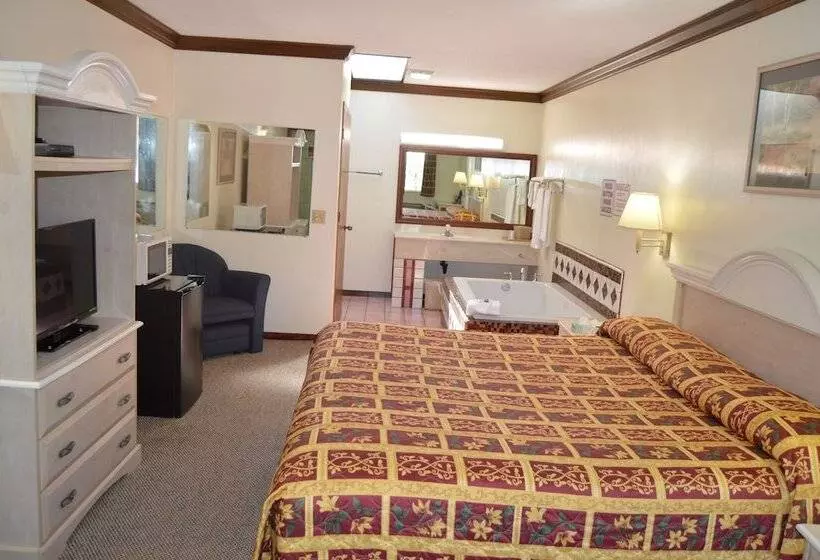 호텔 Economy Inn Cuyahoga Falls