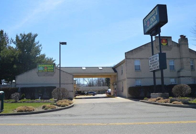 فندق Economy Inn Cuyahoga Falls