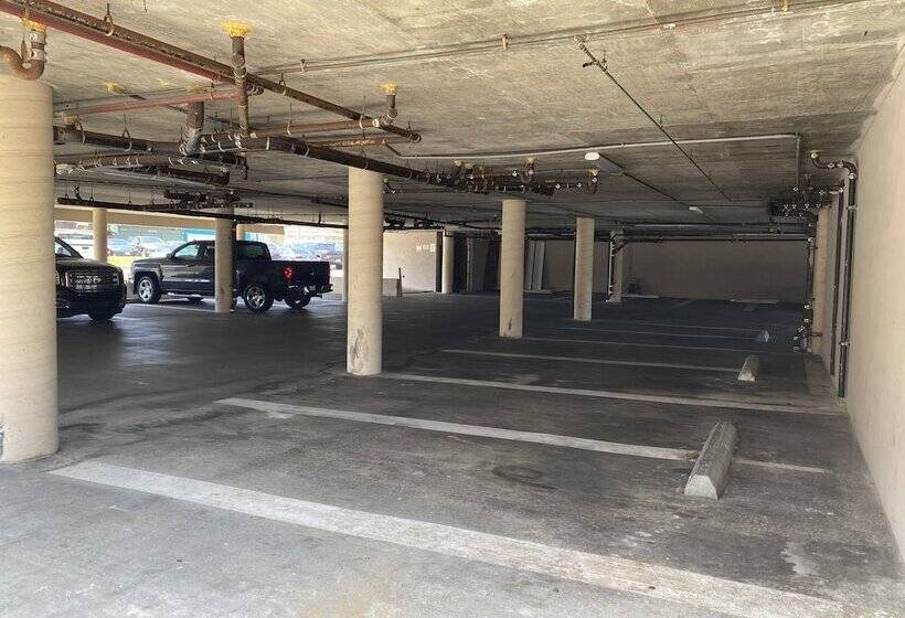 호텔 Ocean Surf Inn & Suites