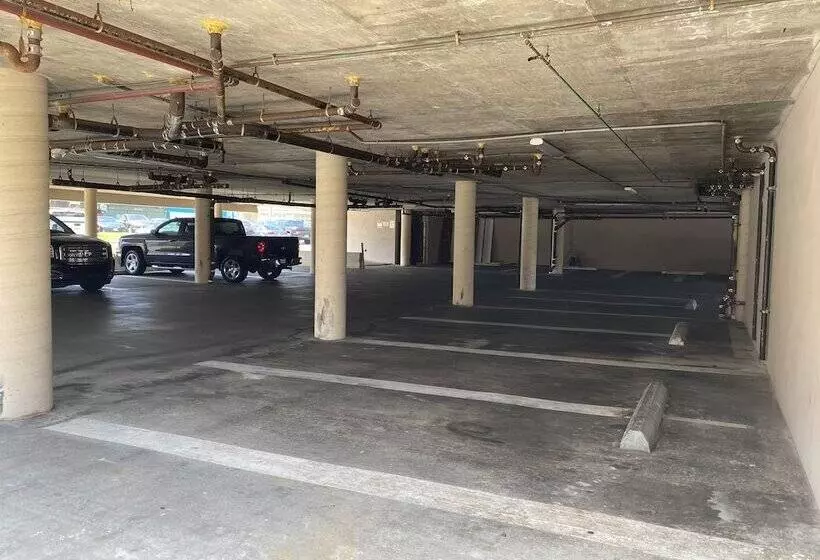 酒店 Ocean Surf Inn & Suites