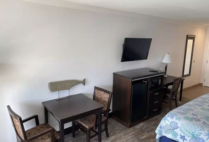 酒店 Ocean Surf Inn & Suites