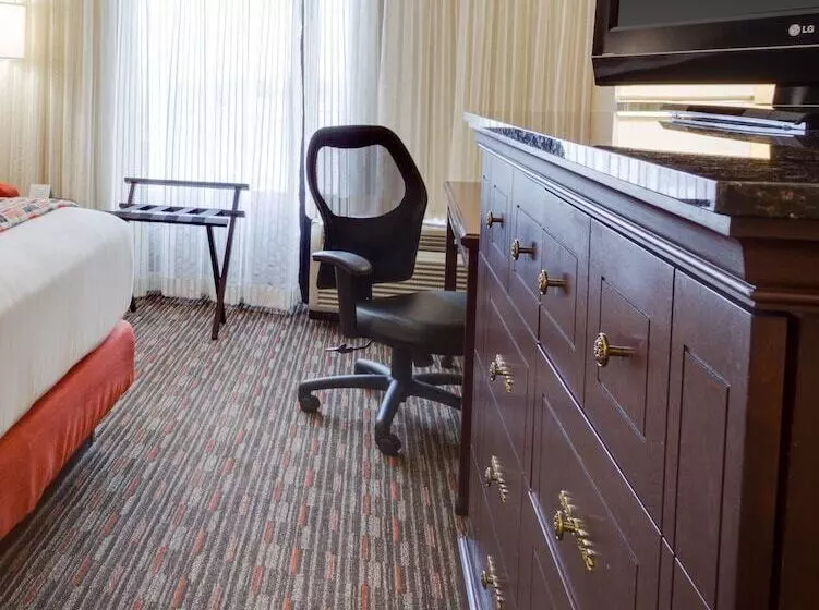 Отель Pear Tree Inn Sikeston