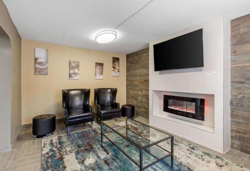 هتل Quality Inn Airportnear Uptown