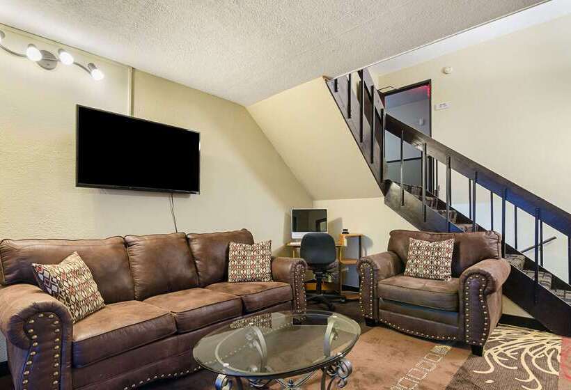 فندق Rodeway Inn Mitchell