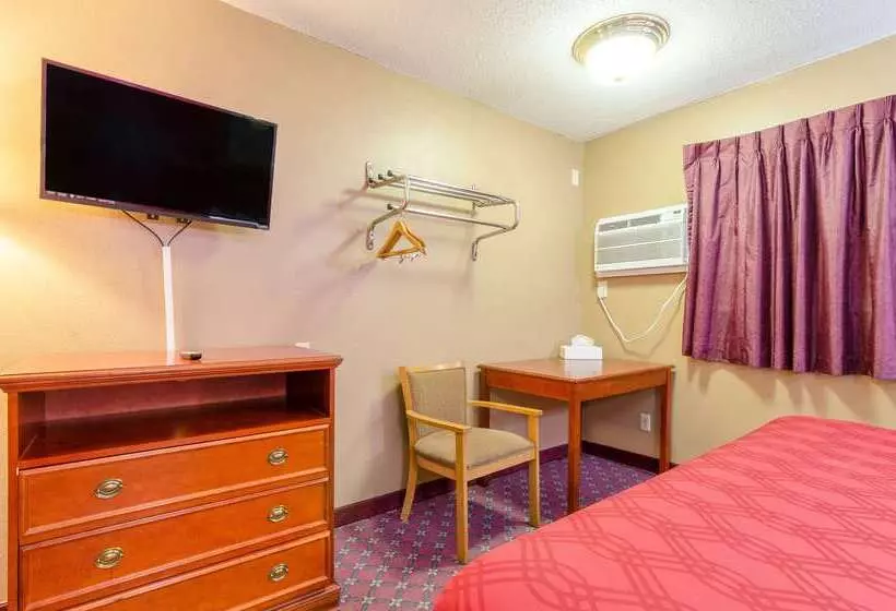 Отель Rodeway Inn Mitchell