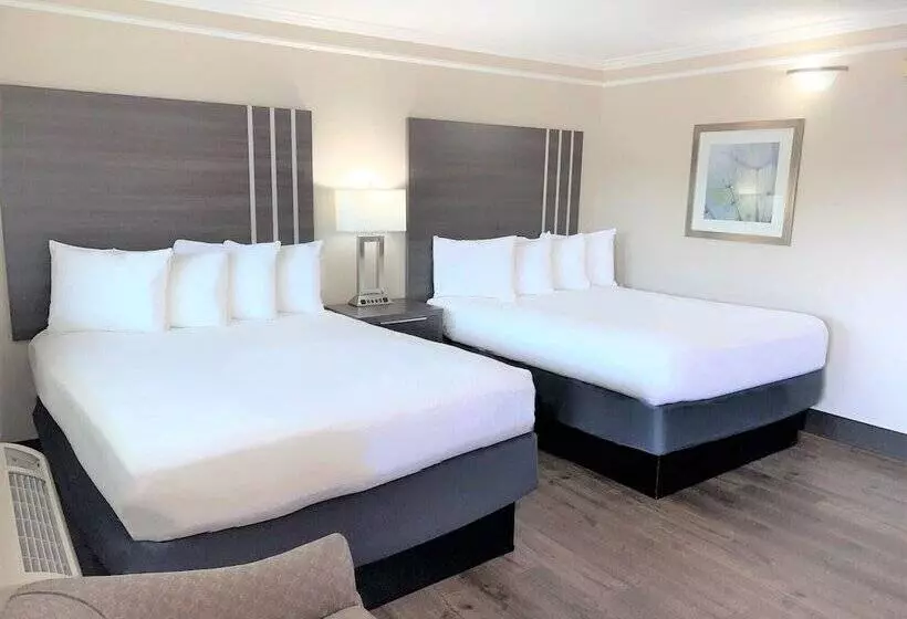 ホテル Summerfield Inn Fresno Yosemite