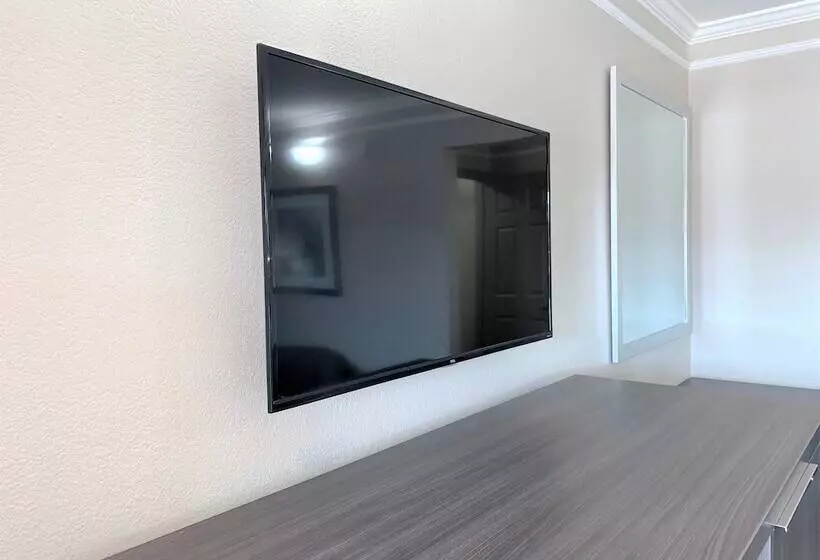 ホテル Summerfield Inn Fresno Yosemite