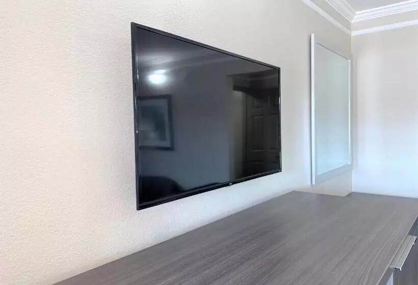 ホテル Summerfield Inn Fresno Yosemite