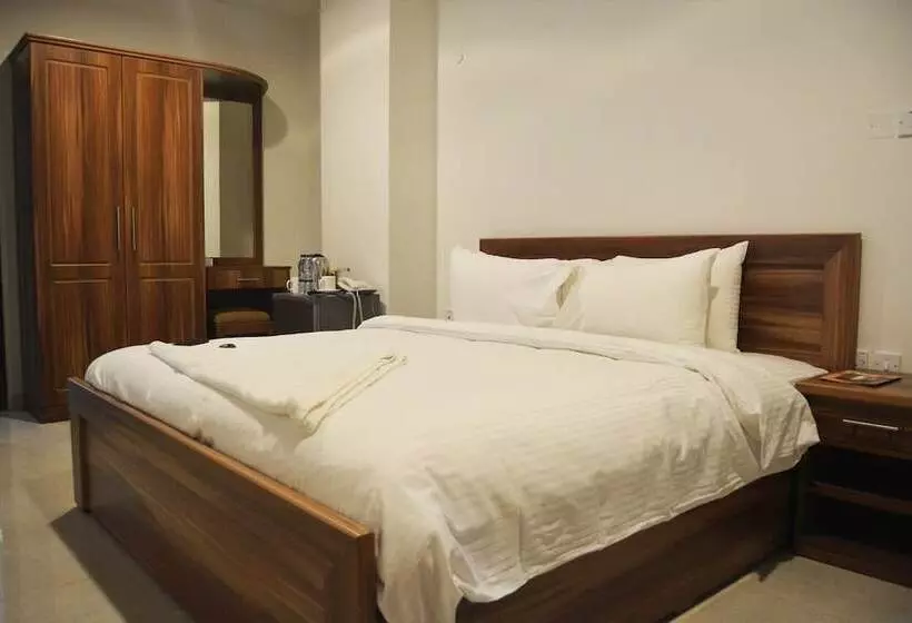 هتل Baiti Furnished Apartments