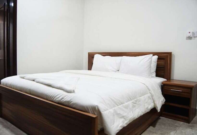 هتل Baiti Furnished Apartments