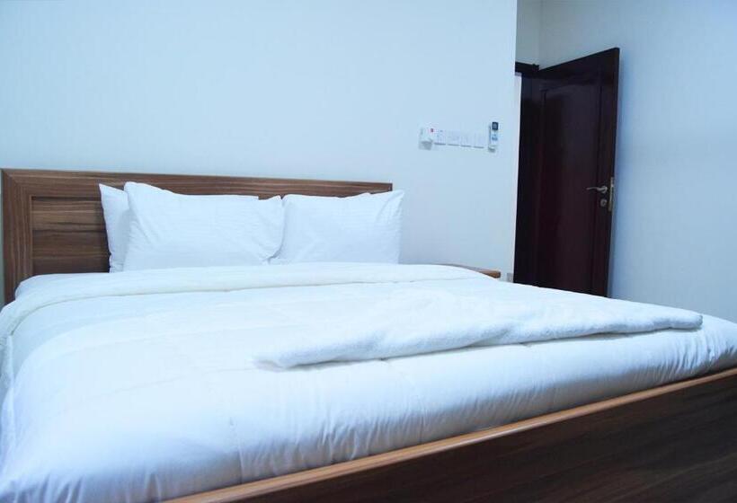 هتل Baiti Furnished Apartments